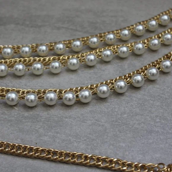 Oversized Layered Faux Pearl and Chain Belt - Picture 2 of 8